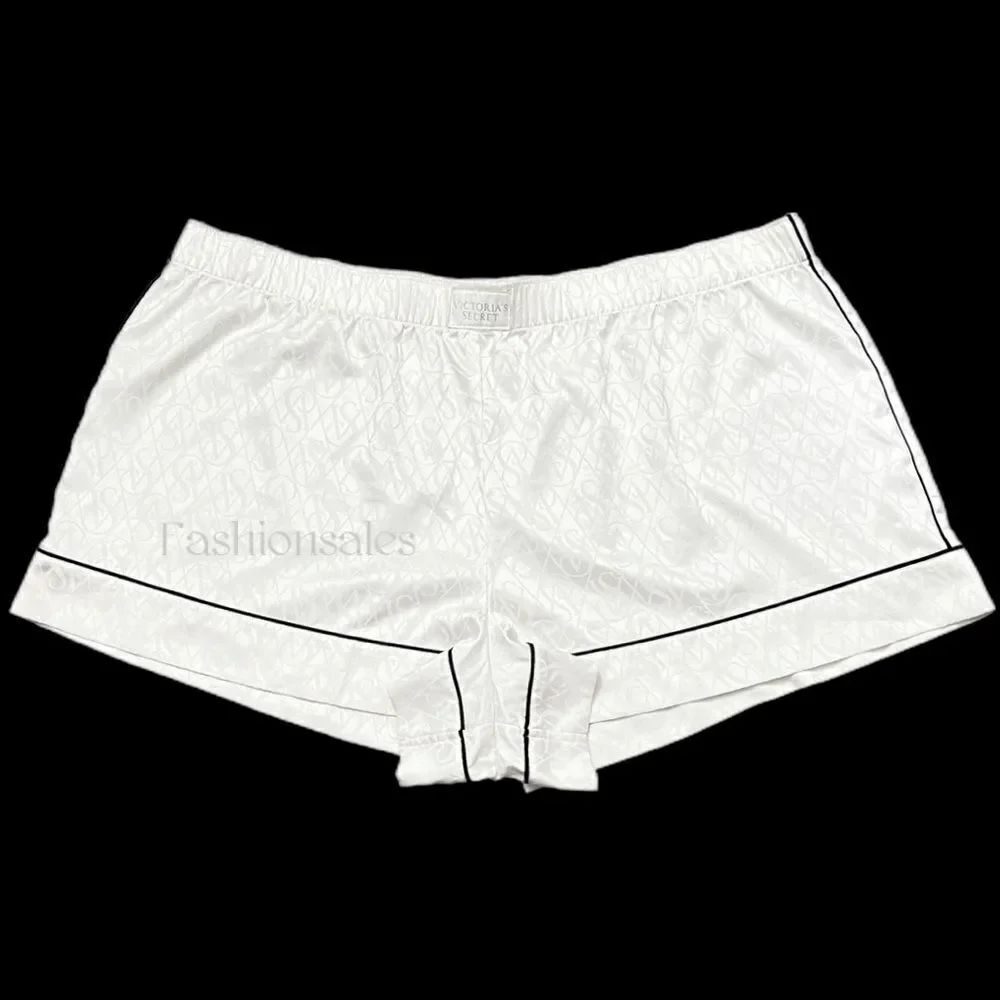 Victoria’s Secret Soft Satin allover VS pajama shorts Off white XXL